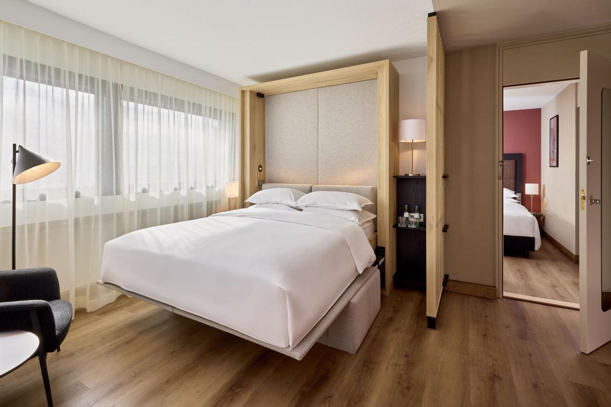 Sheraton Frankfurt Airport Hotel & Conference Center Frankfurt am Main Ngoại thất bức ảnh